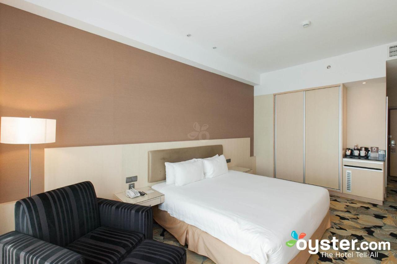 Imperial Hotel Kuching Kültér fotó