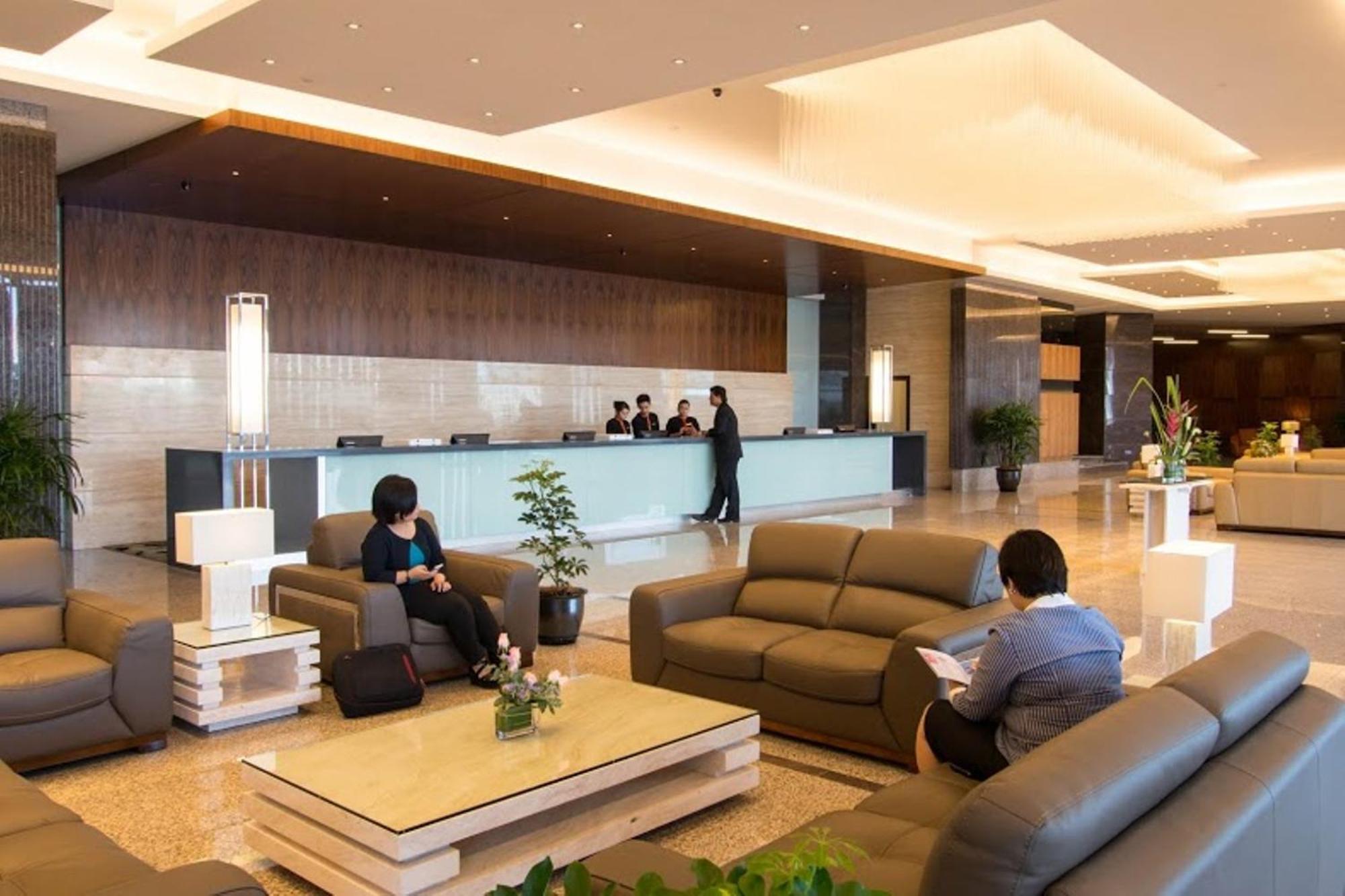 Imperial Hotel Kuching Kültér fotó