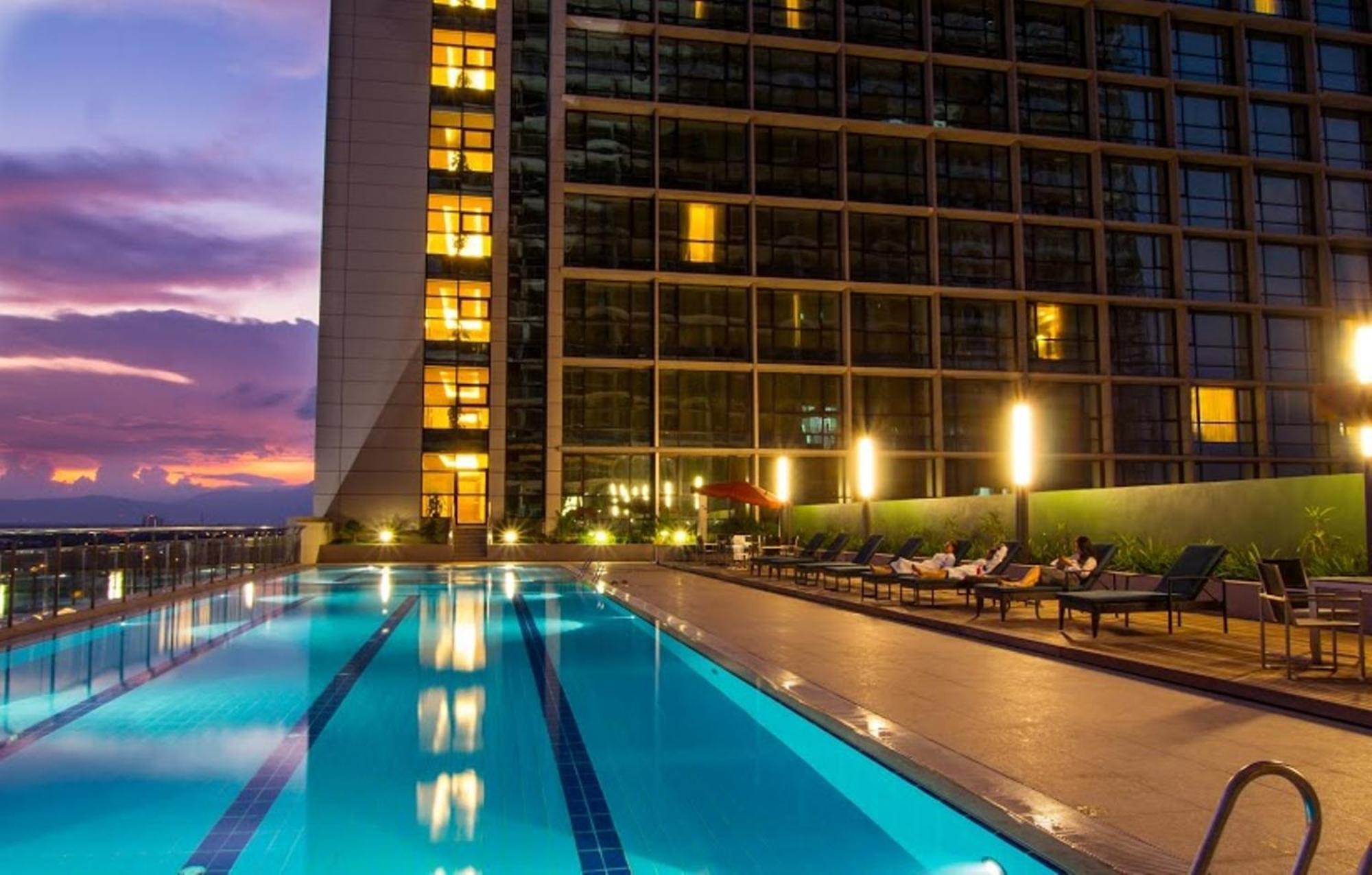 Imperial Hotel Kuching Kültér fotó
